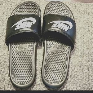 Mens Nike slippers